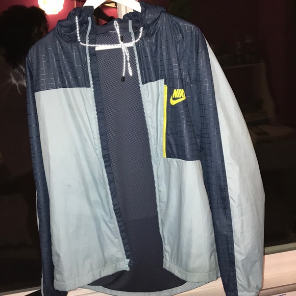 Nike windbreaker - Picture 1 of 7